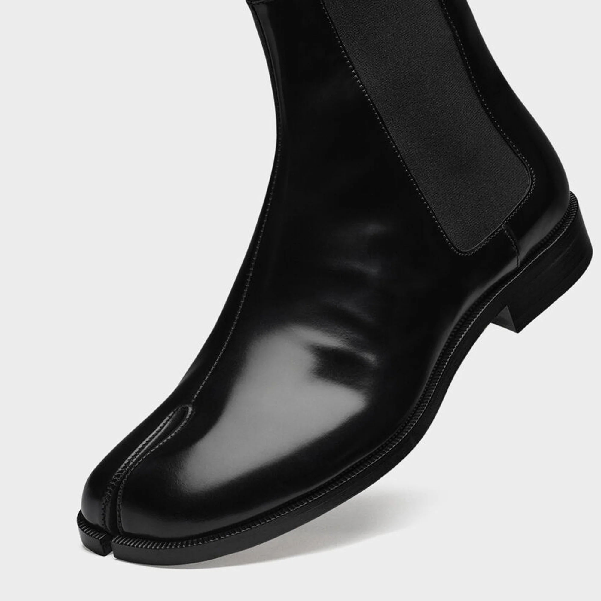 Maison Margiela Mens Tabi Chelsea Boots - Image 4